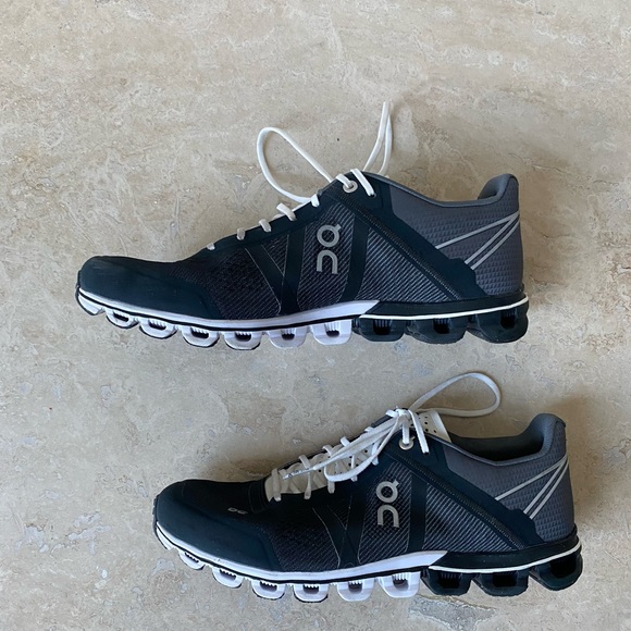 Women’s ON Cloud Athletic Shoes - Picture 4 of 12